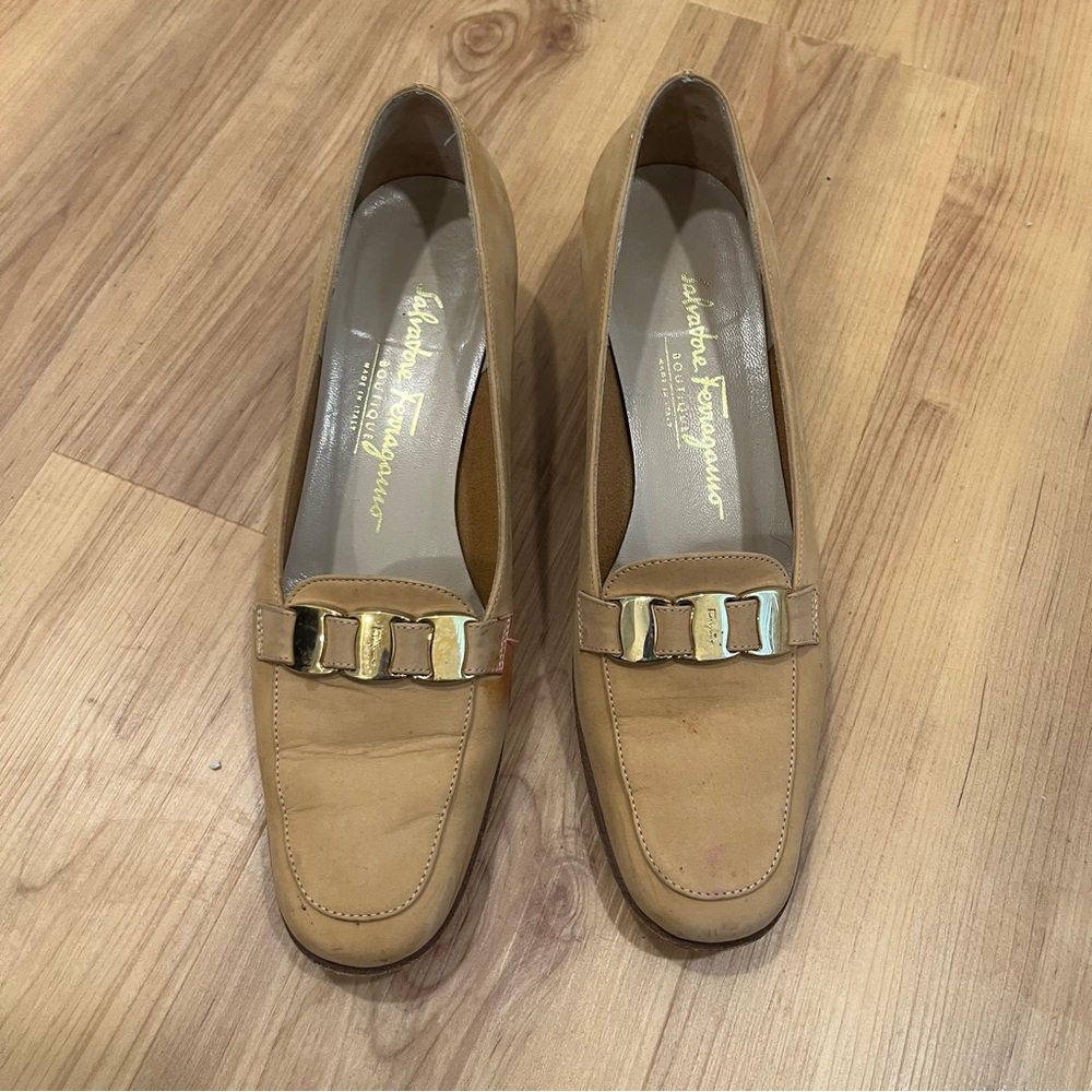 {Ferragamo} vintage size 37 healed loafers perfect for rehab project
